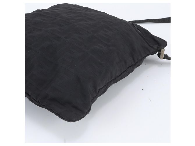 Borsa a tracolla Fendi Zucca 26715 in pelle e nylon nero - vista 4