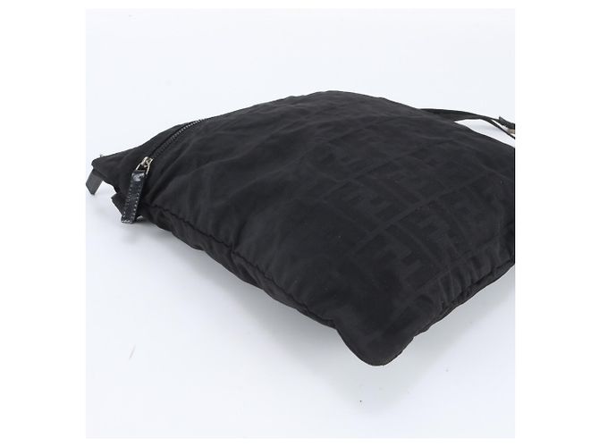 Borsa a tracolla Fendi Zucca 26715 in pelle e nylon nero - vista 6