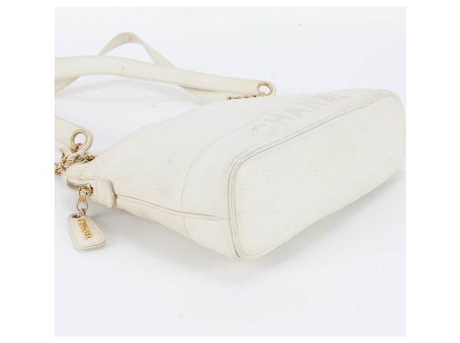 Borsa a tracolla Chanel in pelle Caviar Bianco - vista 5