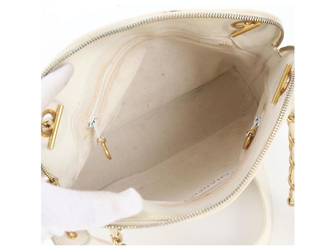 Borsa a tracolla Chanel in pelle Caviar Bianco - vista 7