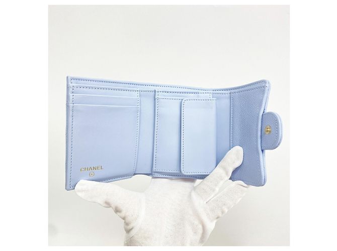 Chanel Light Blue Tri-fold Geldbörse Hellblau - Ansicht 3
