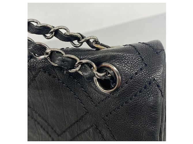 Bolsa de ombro Chanel em couro preto - vista 10