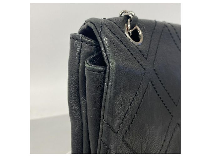 Bolsa de ombro Chanel em couro preto - vista 7