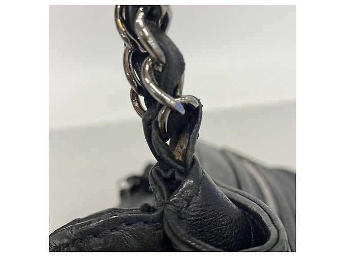 Bolsa de ombro Chanel em couro preto - vista 8