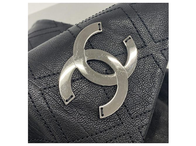 Bolsa de ombro Chanel em couro preto - vista 9