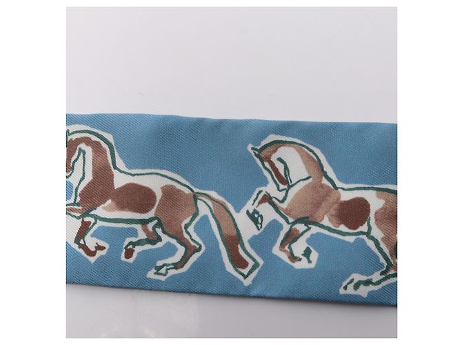 Silk In Hermès Pañuelo Hermes Twilly CHEVAUX EN LIBERTE Azul Multicolor - vista 6