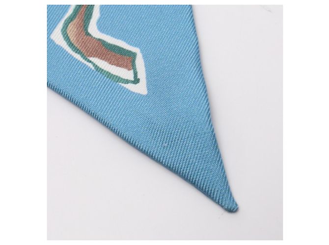 Silk In Hermès Pañuelo Hermes Twilly CHEVAUX EN LIBERTE Azul Multicolor - vista 8