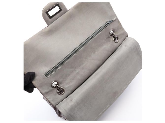 Borsa a tracolla Chanel 2.55 Matelassé Maxi Double Flap Marrone Bordò - vista 6