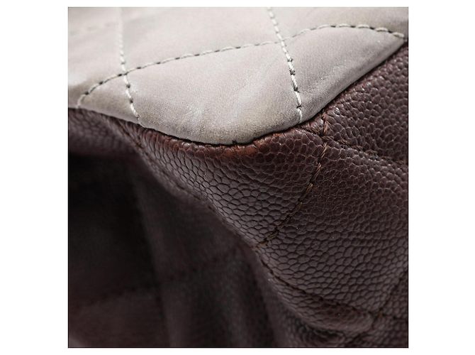 Borsa a tracolla Chanel 2.55 Matelassé Maxi Double Flap Marrone Bordò - vista 7