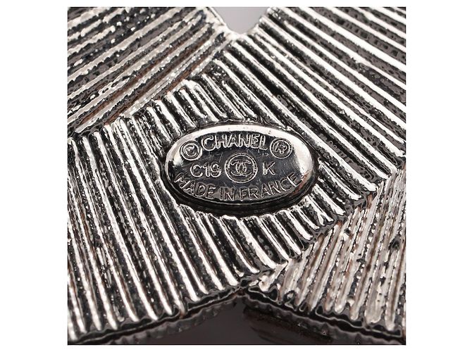 Broche Chanel C19K Coco Mark Argenté - vue 3