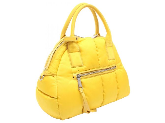 Bolso Prada Bomber amarillo de nylon y cuero - vista 2