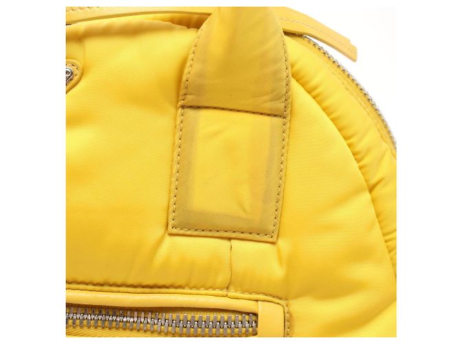 Bolso Prada Bomber amarillo de nylon y cuero - vista 7