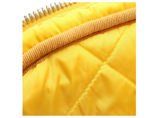 Bolso Prada Bomber amarillo de nylon y cuero - vista 9
