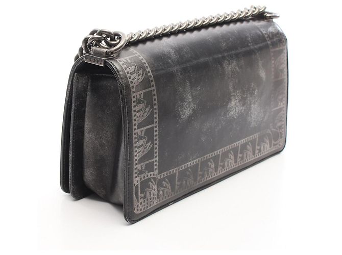 Chanel Boy Schultertasche mit antik-silberner Hardware Schwarz - Ansicht 2