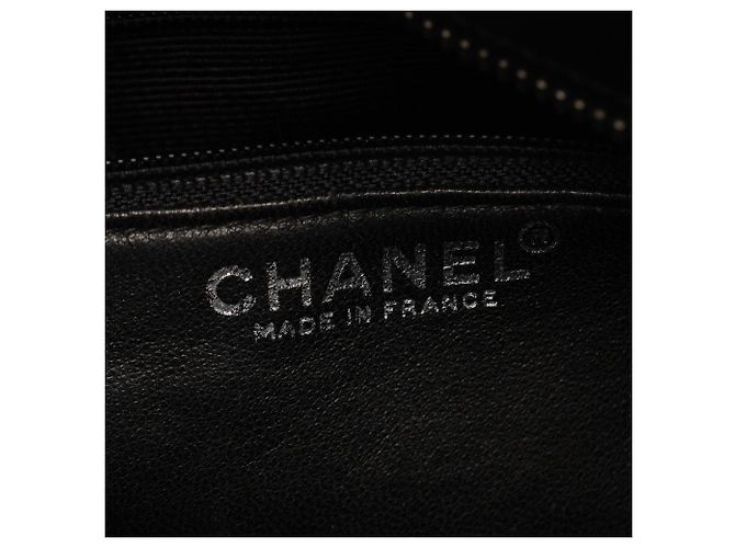 Bolso Tote Chanel Reissue Negro - vista 4