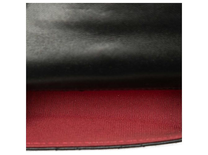 Chanel Wristlet Multi Pouches in Lambskin Matelassé Nero con Corona di Perle CC - vista 5