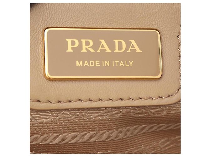 Bolsa Satchel Prada Re Edition 1978 em Re Nylon Bege com Acabamentos em Saffiano - vista 4