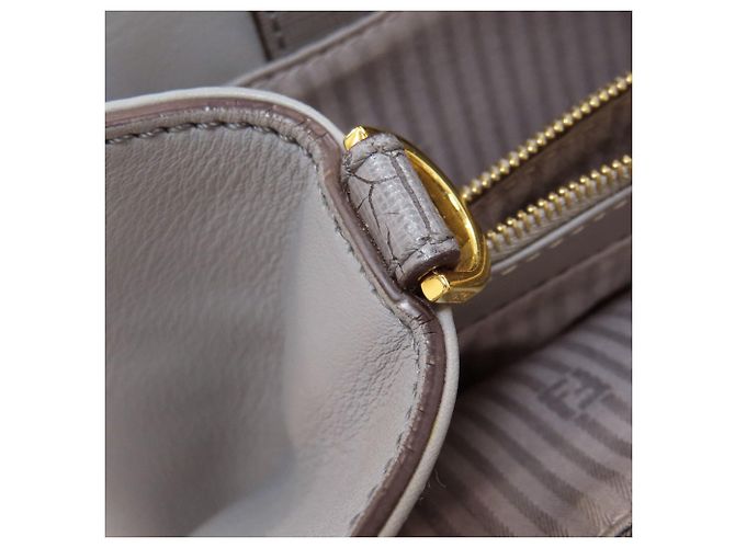 Fendi 2Jours 2-Way Handtasche aus grauem Leder - Ansicht 14