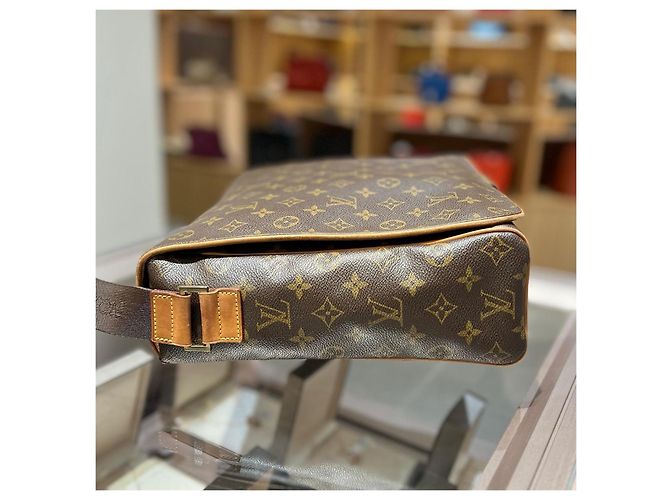 Louis Vuitton Monogram Messenger Bag Brown - view 4