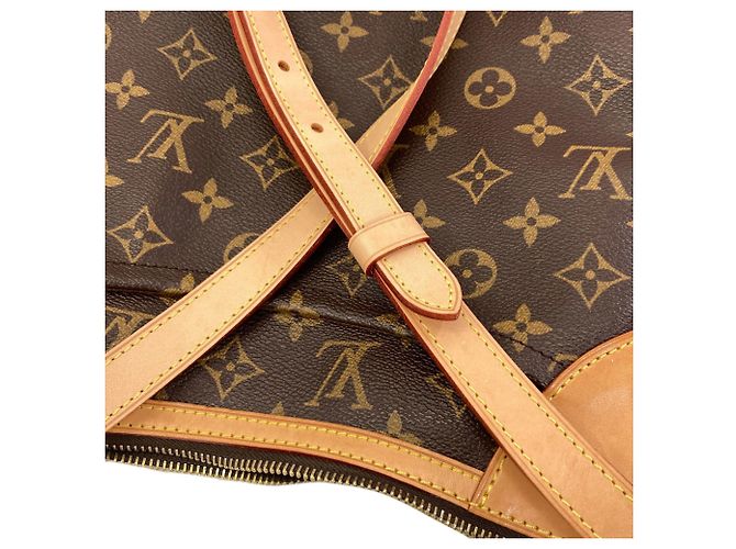 Louis Vuitton Odeon MM Shoulder Bag Monogram - view 11