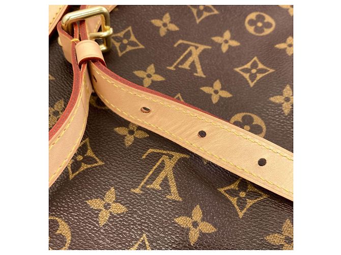 Louis Vuitton Odeon MM Shoulder Bag Monogram - view 12