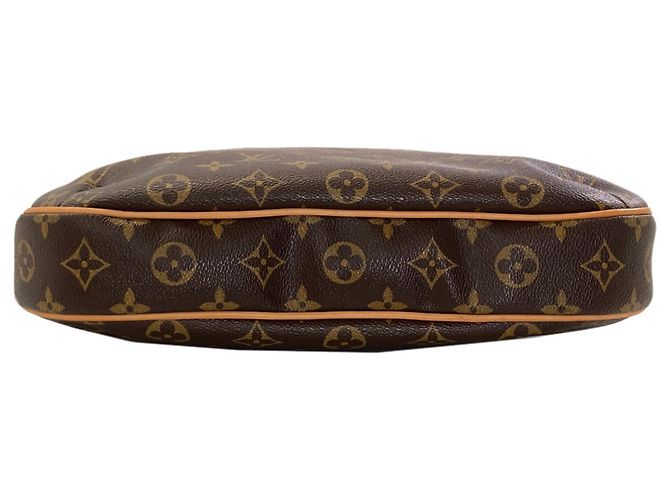 Louis Vuitton Odeon MM Shoulder Bag Monogram - view 4