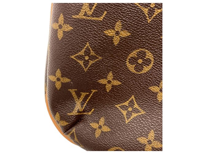 Louis Vuitton Odeon MM Shoulder Bag Monogram - view 8
