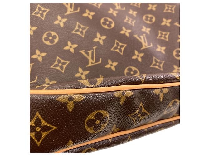 Louis Vuitton Odeon MM Shoulder Bag Monogram - view 9