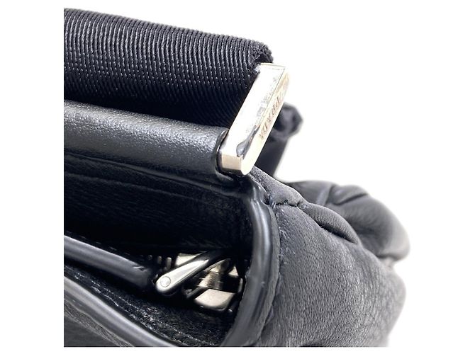 Sac à épaule Prada avec logo métallique Noir - vue 11