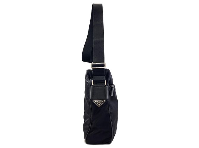 Prada Schultertasche aus schwarzem Nylon - Ansicht 3