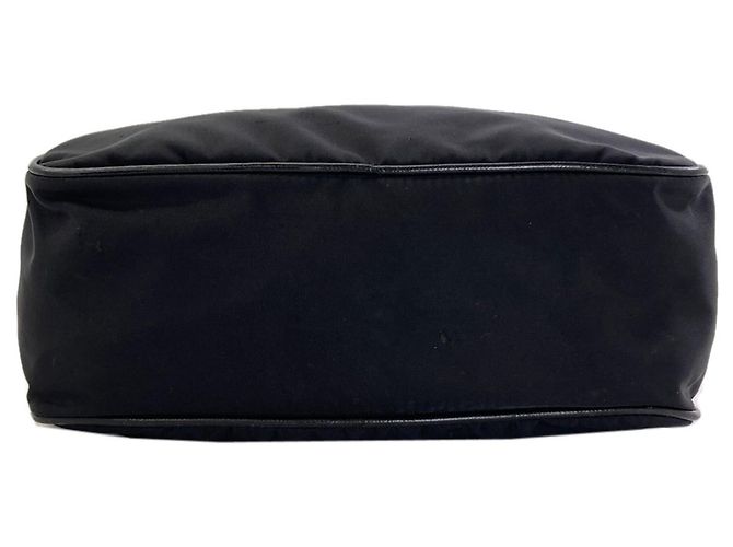 Prada Schultertasche aus schwarzem Nylon - Ansicht 4