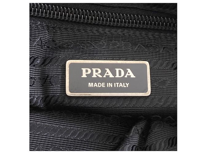 Prada Schultertasche aus schwarzem Nylon - Ansicht 6