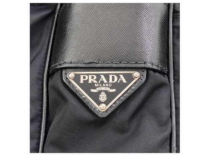 Prada Schultertasche aus schwarzem Nylon - Ansicht 7