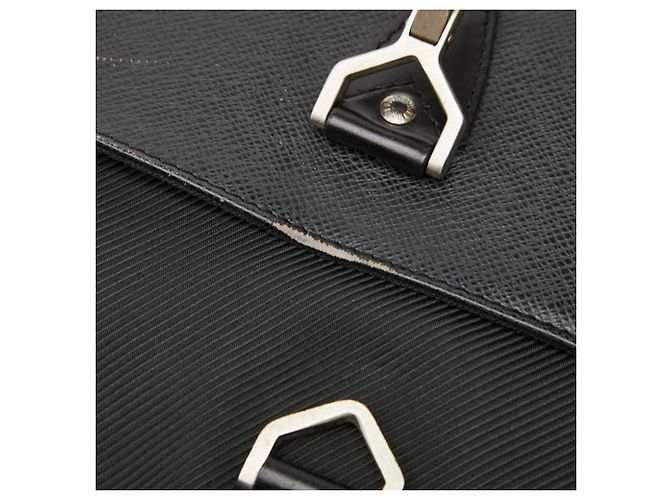 Borsa a tracolla Louis Vuitton Taiga Delsu Nero Grigio - vista 10