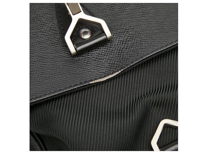 Borsa a tracolla Louis Vuitton Taiga Delsu Nero Grigio - vista 11