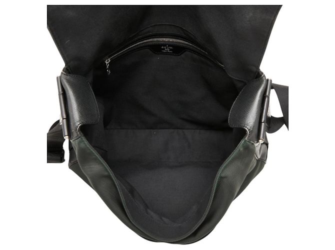 Borsa a tracolla Louis Vuitton Taiga Delsu Nero Grigio - vista 12