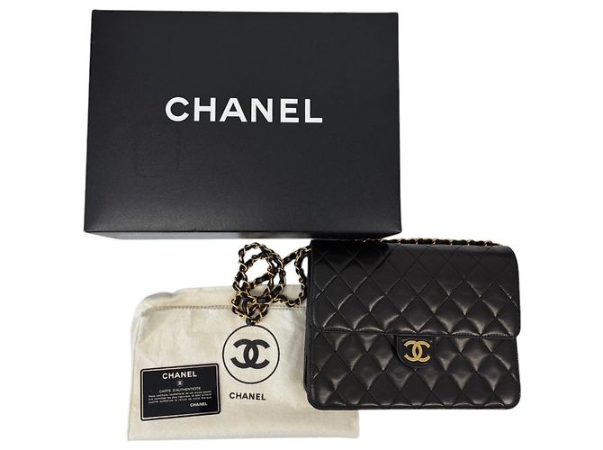 Chanel Matelassé Lambskin Shoulder Bag Black - view 10