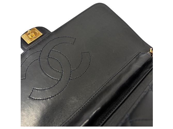Chanel Matelassé Lambskin Shoulder Bag Black - view 11