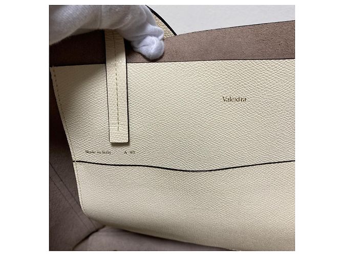 Valextra Soft Leather Tote Bag in Ivory Roh - Ansicht 7