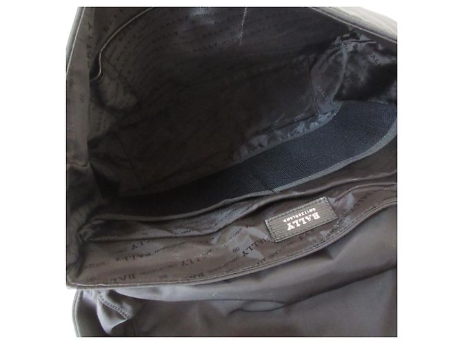 Bolsa de Ombro com Aba BALLY Fabro em Nylon Marrom Preto - vista 12