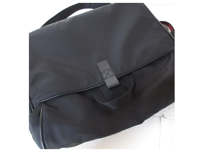 Bolsa de Ombro com Aba BALLY Fabro em Nylon Marrom Preto - vista 14