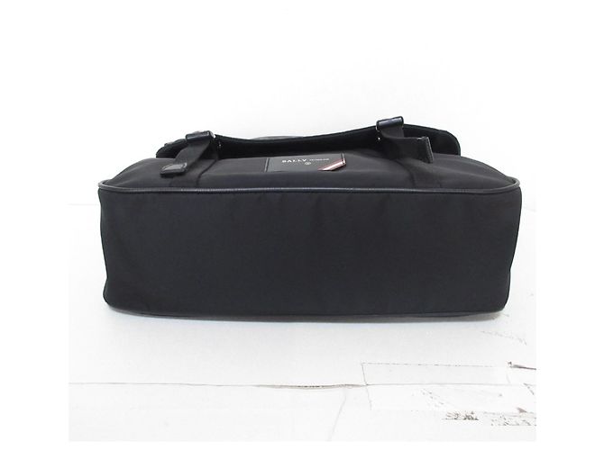 Bolsa de Ombro com Aba BALLY Fabro em Nylon Marrom Preto - vista 5