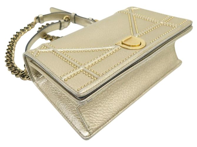 Christian Dior NUOVA BORSA A MANO DIOR DIORAMA SMALL PELLE GRANA DORATA CON TRACOLLA D'oro - vista 3