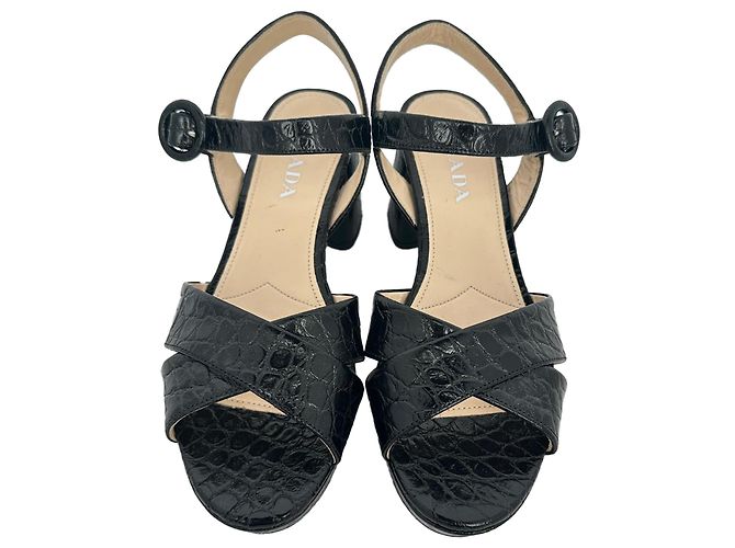 Sandali con platform Prada in pelle verniciata nera con effetto coccodrillo e cinturini incrociati Nero - vista 2