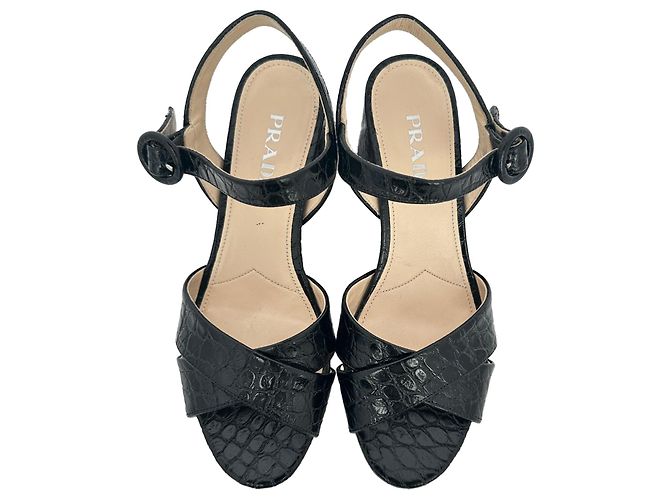 Sandali con platform Prada in pelle verniciata nera con effetto coccodrillo e cinturini incrociati Nero - vista 5