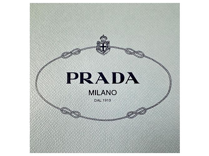 Prada Block Heels mit Überkreuz-Design aus rotem Wildleder - Ansicht 16