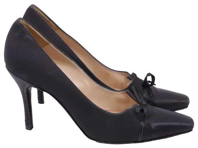 Décolleté Manolo Blahnik in pelle nera Nero - vista 3