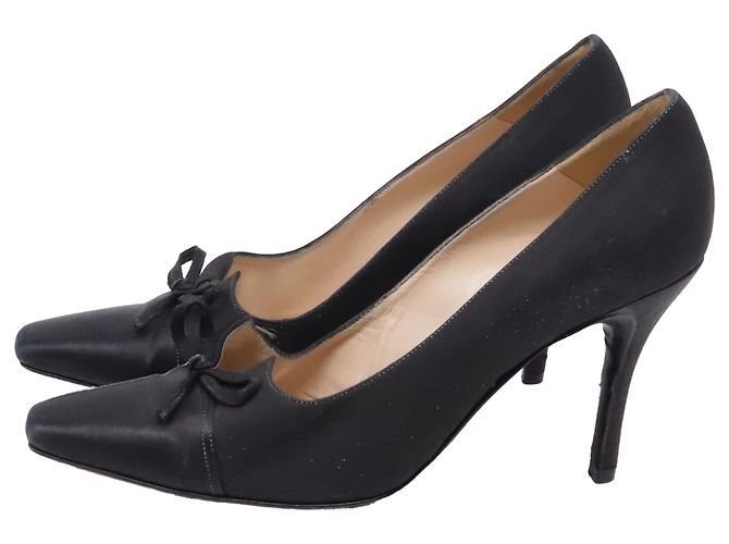Décolleté Manolo Blahnik in pelle nera Nero - vista 4