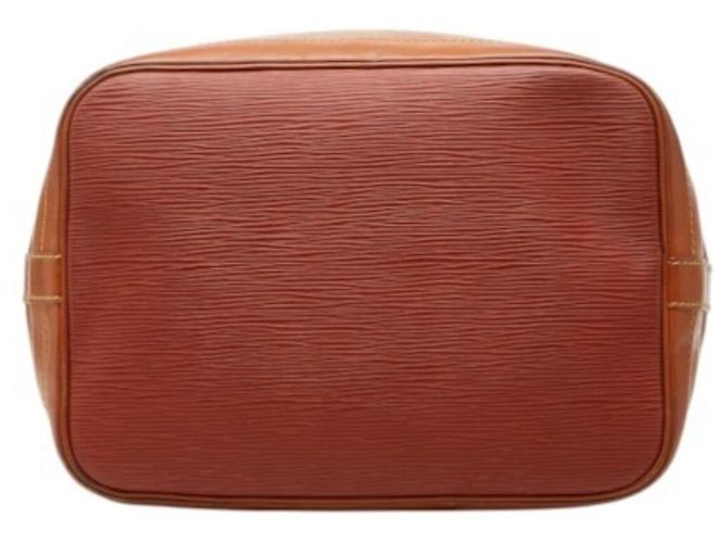 Borsa Louis Vuitton Epi Noe a tracolla Marrone D'oro - vista 3