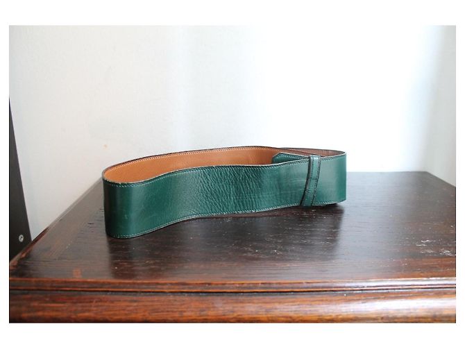 Hermès Kelly High-Waist-Gürtel aus tannengrünem Leder Gold hardware - Ansicht 5